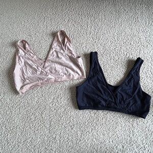 ExOfficio Women's Medium Give-N-Go 2.0 V-Neck Travel Bralette Bundle